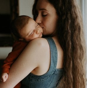 franetic-digital-marketing Amanda Orlando with her baby.